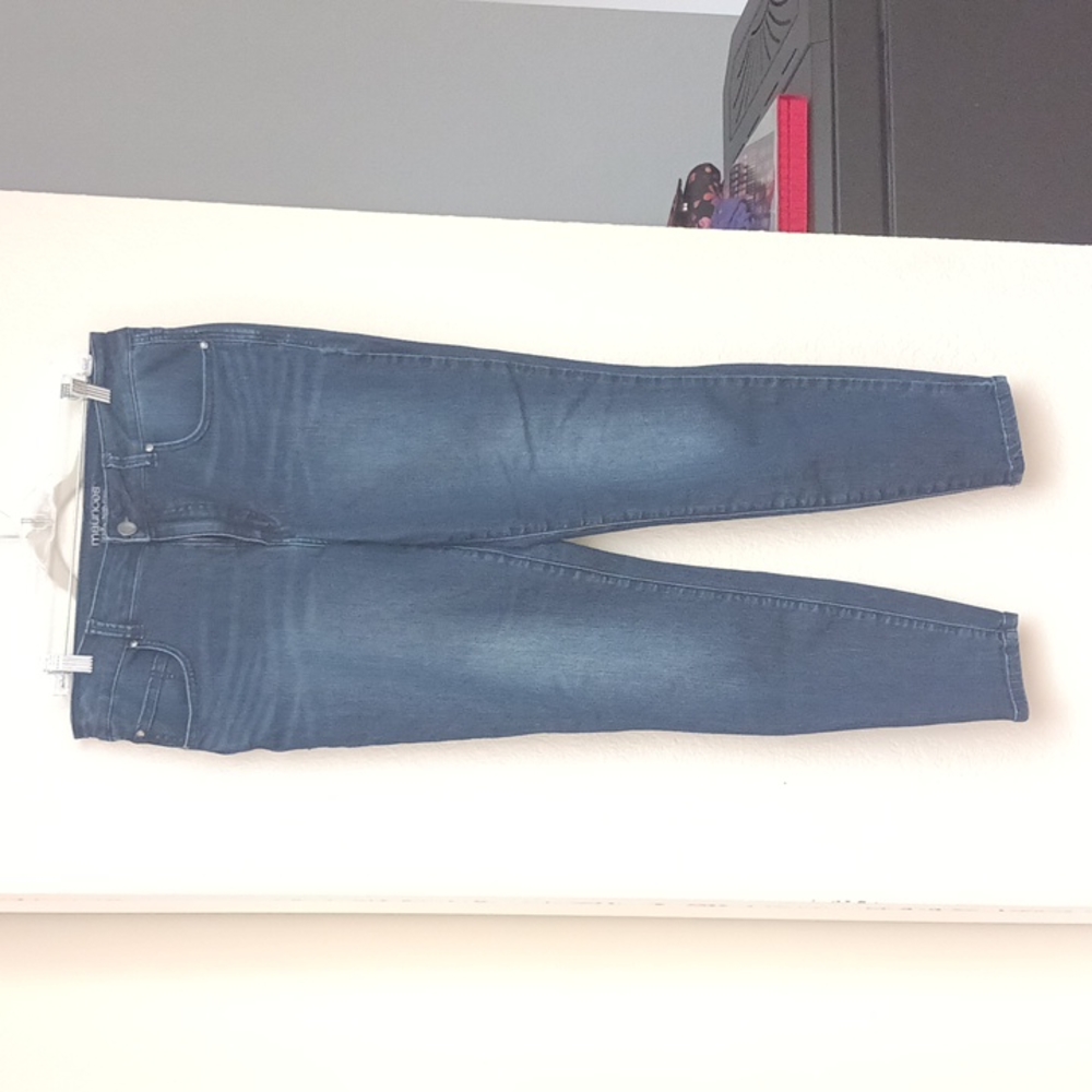 Maurices ever flex size 14 high rise skinny cut